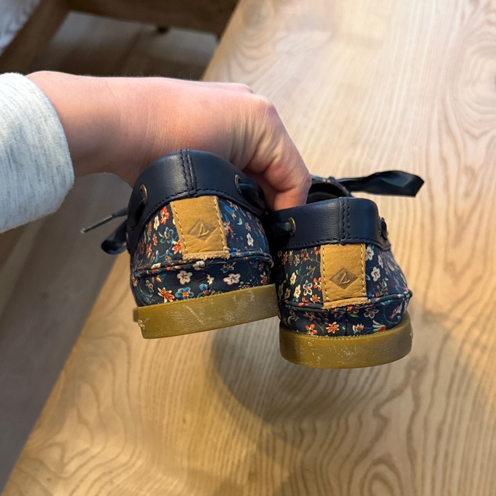 Sperry Navy Floral Women's Loafers (Size 8.5) - Picture 5 of 7